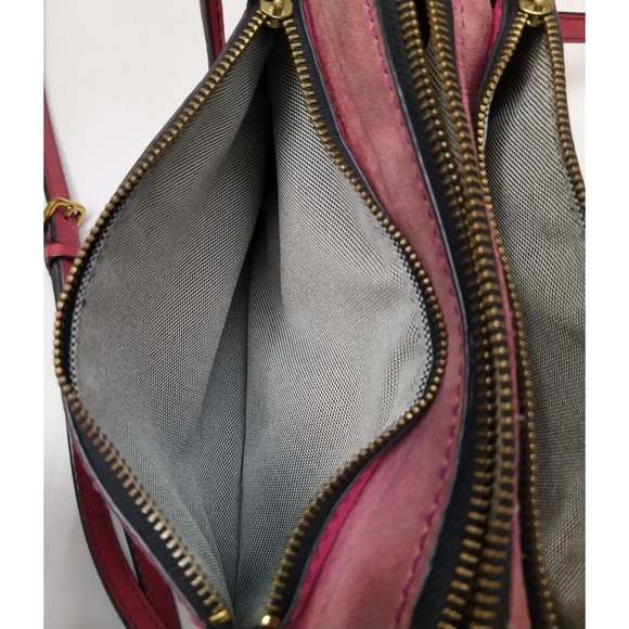 Fossil Pink Pebbled Leather Zipper Pockets Crossbody Bag - Picture 14 of 16